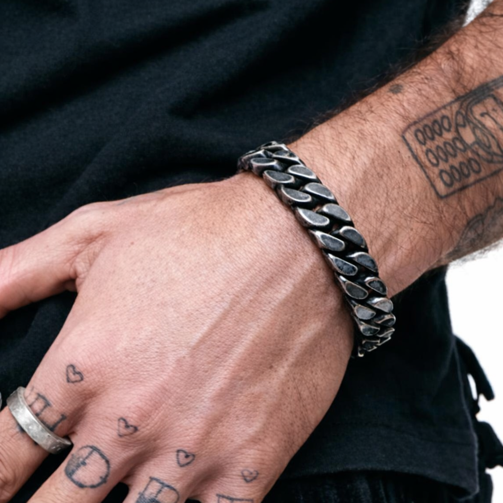 Brazalete IRON VOID