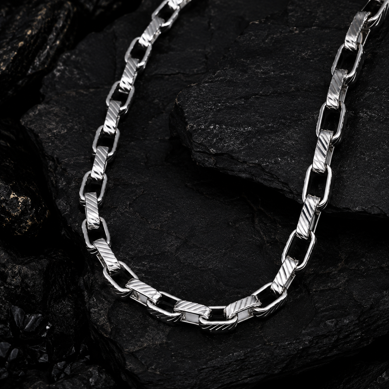 Set de Collar y Brazalete DOMINUM