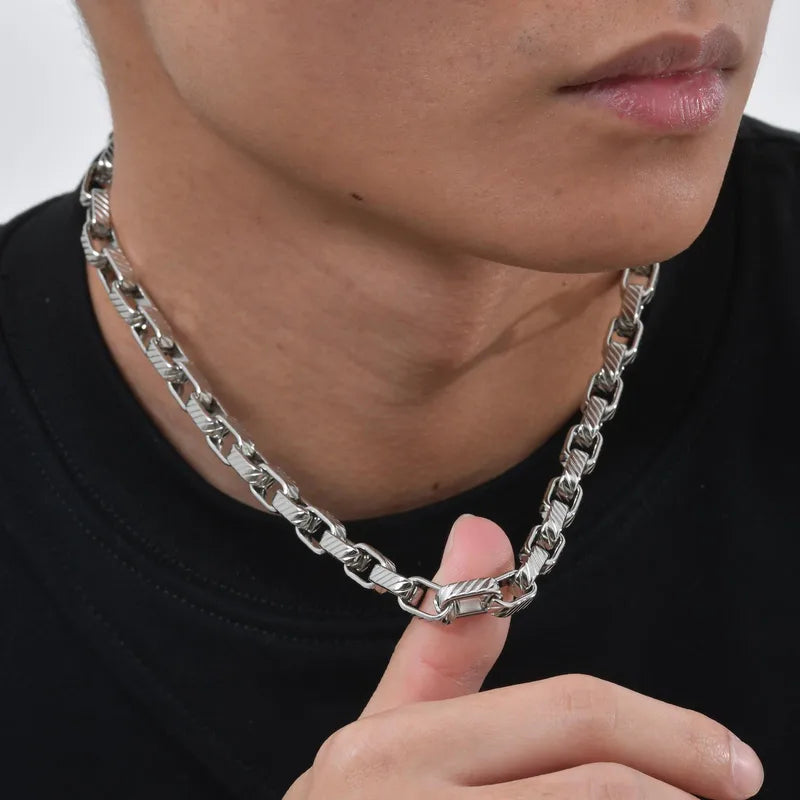 Set de Collar y Brazalete DOMINUM