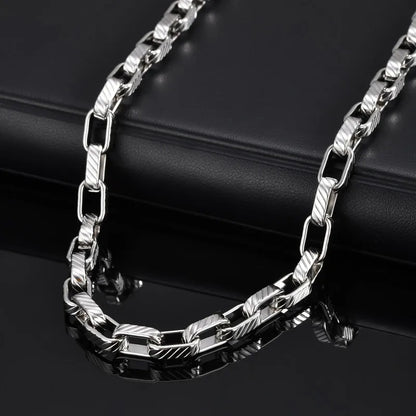 Set de Collar y Brazalete DOMINUM