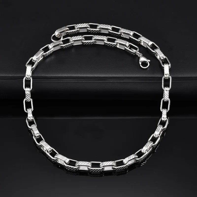 Set de Collar y Brazalete DOMINUM