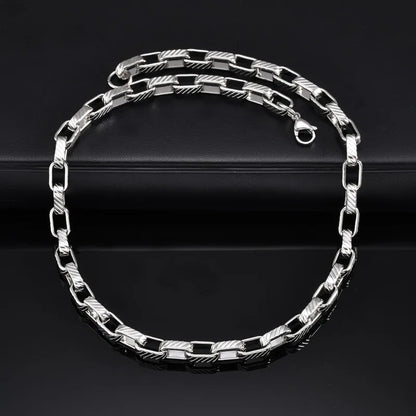 Set de Collar y Brazalete DOMINUM