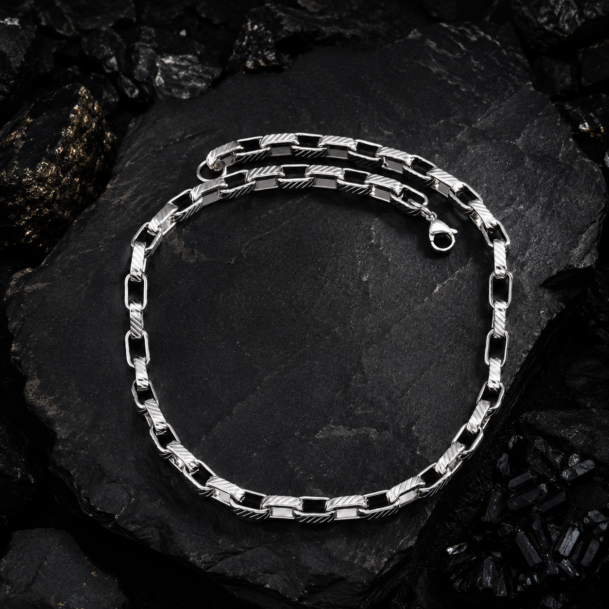 Set de Collar y Brazalete DOMINUM