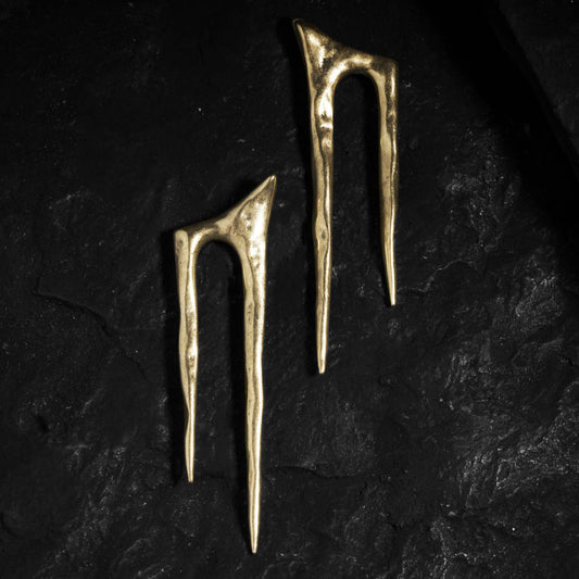 Hanger RavenClaw en acero inoxidable dorado para expansiones de oreja de 5mm, diseño detallado y elegante