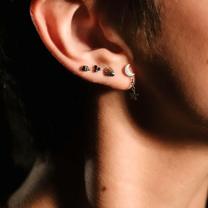 Piercing HAND SKELETON